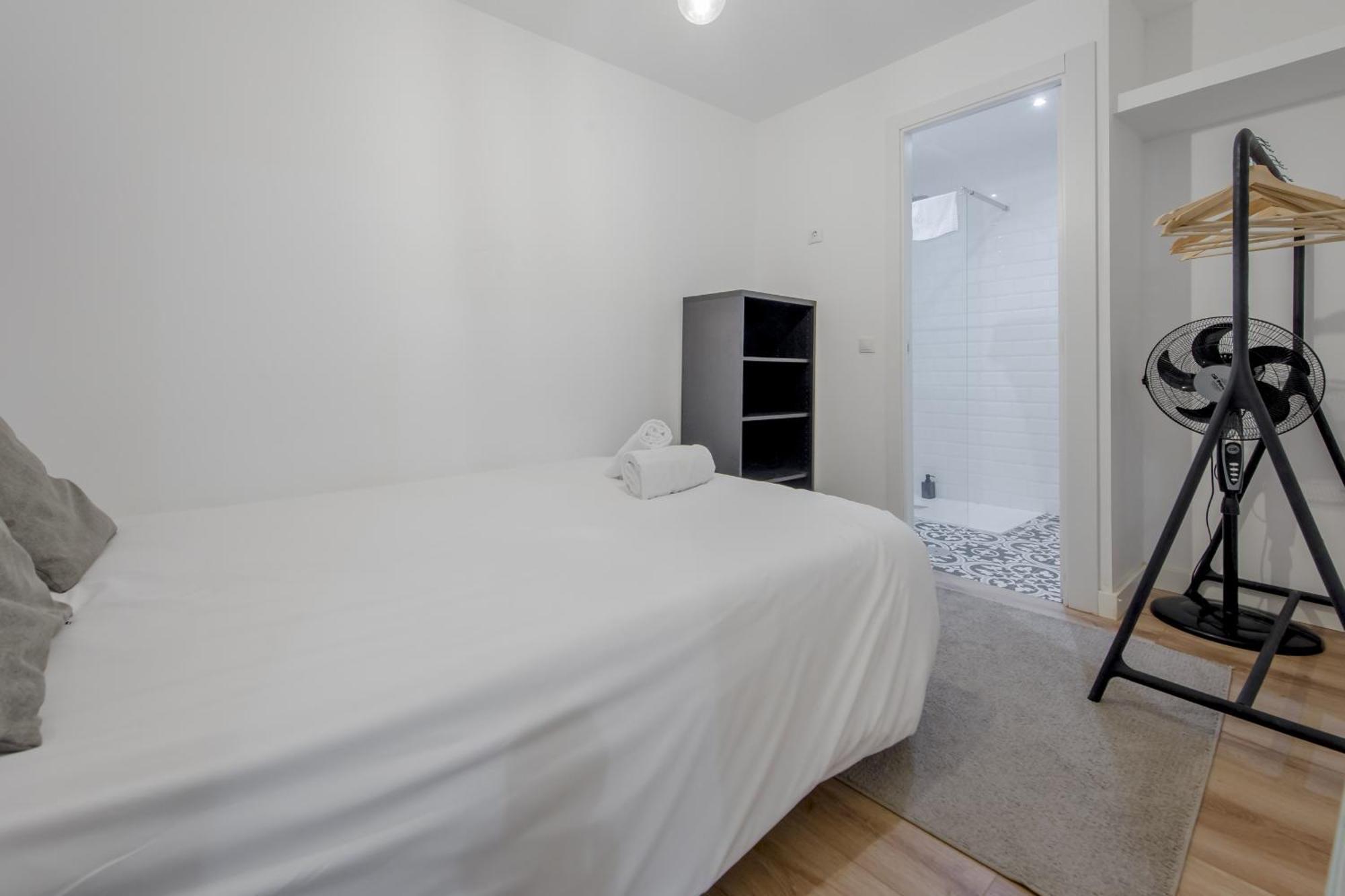 C-Cabeza Cool Apt Para 7 Al Lado De Tirso De Molina E1 Мадрид Экстерьер фото