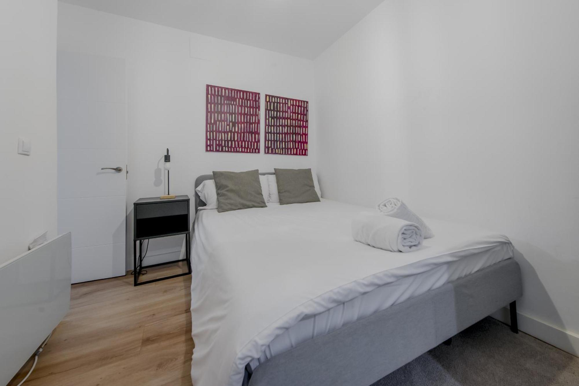 C-Cabeza Cool Apt Para 7 Al Lado De Tirso De Molina E1 Мадрид Экстерьер фото